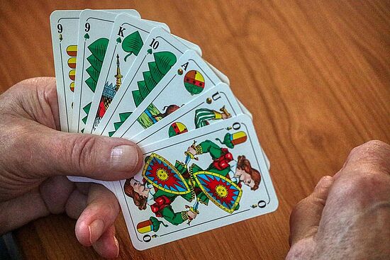 Spiele-Treff für Erwachsene /Senioren.  
Ein Weg, um geistig fit zu bleiben und Gemeinschaft zu pflegen