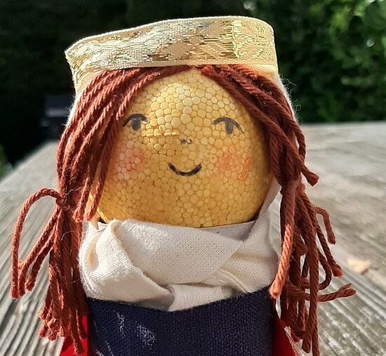 Bastle deinen Namenspatron! 
Du hast auch einen - Kostenloser Bastelspaß