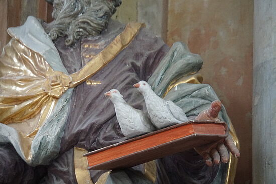 "Echt jetzt - es gibt einen Ochsen, einen Hahn und sogar einen Löwen in der Kirche?"