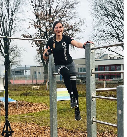 Outdoor-Fitness im Park - Das Abend-Workout im Generationenpark