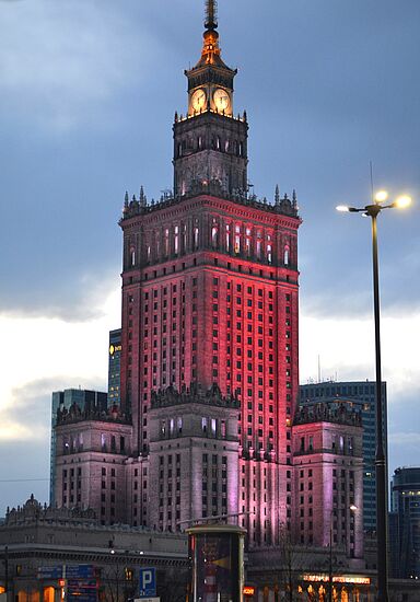 Im Herzen Europas.
Die Beziehungen zwischen Deutschland und seinen Nachbarländern: 
Polen und Böhmen